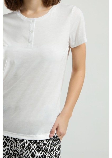 Kadın Viskon Kumaş Düğmeli Yaka Kısa Kollu Ikili Pijama Takımı Çorap Hediyeli fiyatları