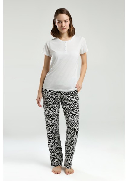 Kadın Viskon Kumaş Düğmeli Yaka Kısa Kollu Ikili Pijama Takımı Çorap Hediyeli modelleri