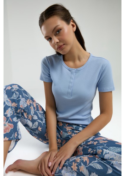 Kadın Üst Kaşkorse Alt Dokuma Kumaş Çiçek Detaylı Pijama Takım W4.A3.K1.R1K