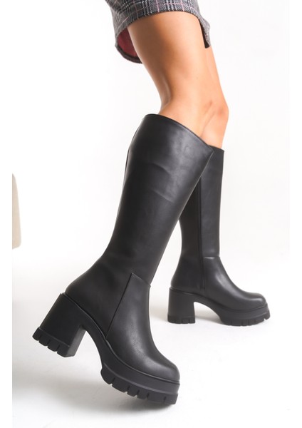 Kadın Siyah Kalın Taban Yuvarlak Burun Platform Topuklu Deri Görünümlü Fermuarlı Uzun Çizme modelleri