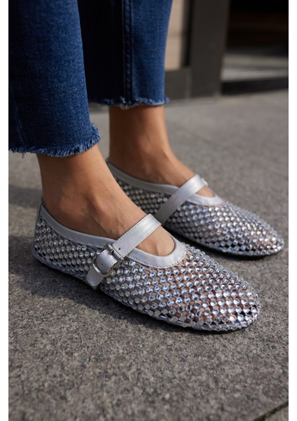 Santos Kadi̇n Si̇yah Rugan Komple Taşli̇ Ayakkabi̇ fiyatları