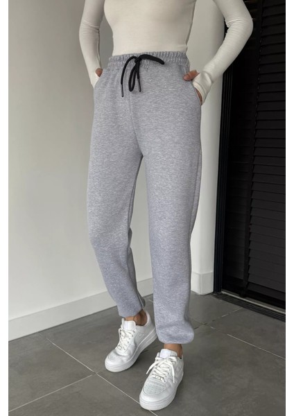 Kadın Bel ve Paça Lastikli Yüksek Bel Taş Işlemeli Şardonlu Eşofman Altı P-00018812