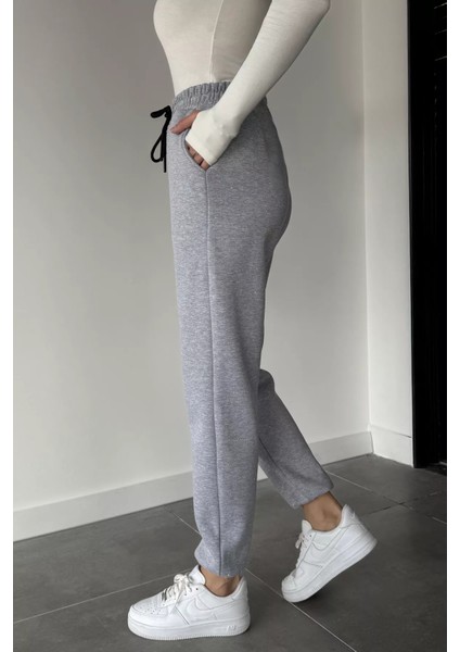 Kadın Bel ve Paça Lastikli Yüksek Bel Taş Işlemeli Şardonlu Eşofman Altı P-00018812 fırsatları