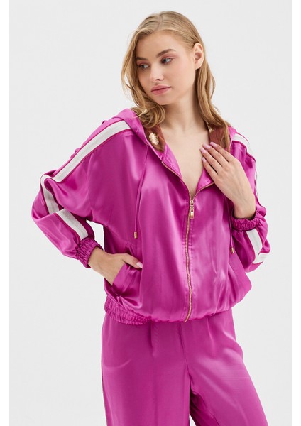 Kadın Kapüşon Detaylı Full Fermuar Kapamalı Saten Takım modelleri