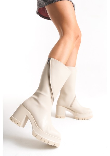 Kadın Yuvarlak Burun Kalın Tabanlı Fermuarlı Platform Topuklu Bej Uzun Çizme