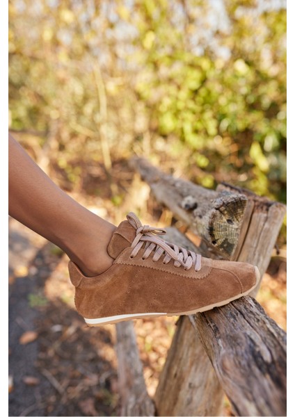 Bosetti Kadın Tutun Taba Gercek Suet Bagcikli Sneaker fırsatları