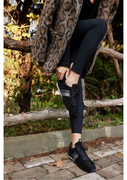 Tella Kadın Bej Gercek Suet Bagcıklı Taşli Sneaker modelleri