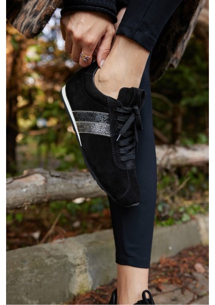 Tella Kadın Bej Gercek Suet Bagcıklı Taşli Sneaker fırsatları