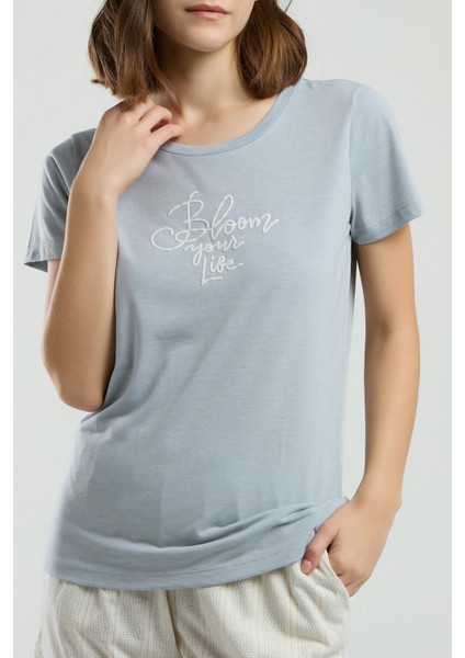 Kadın Bisiklet Yaka Kısa Kol T-Shirt Şortlu Pijama Takımı W4.A3.K3.R1K modelleri