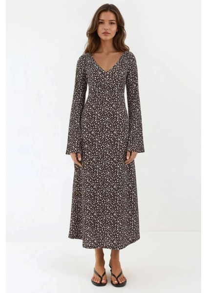 Kadın Zarif Çiçek Desenli V Yaka Uzun Elbise Kahverengi