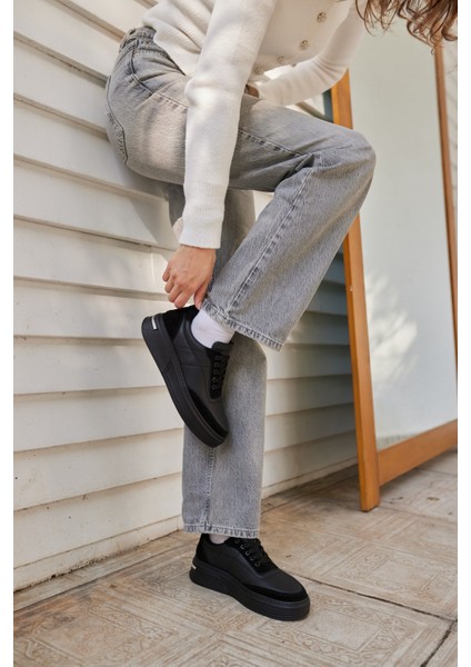 Okita Kadın Beyaz Bagcıklı Gercek Deri Sneaker