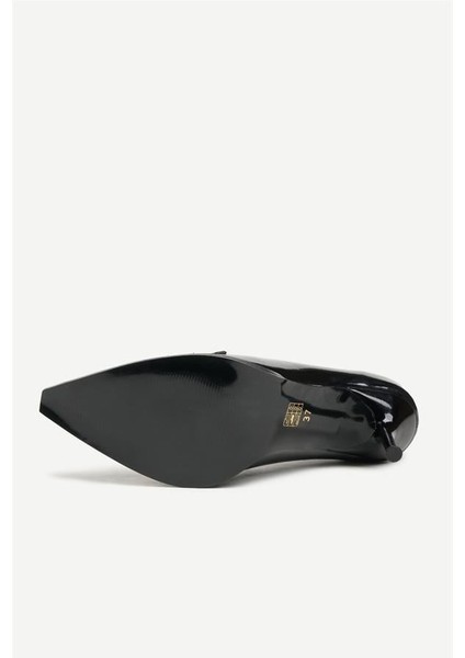 255003 Altın Tokalı Topuklu Ayakkabı Siyah Rugan