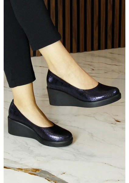 Mabel Lacivert Yılan Hakiki Dana Derisi Yuvarlak Burun Dolgu Topuklu Günlük Ayakkabı