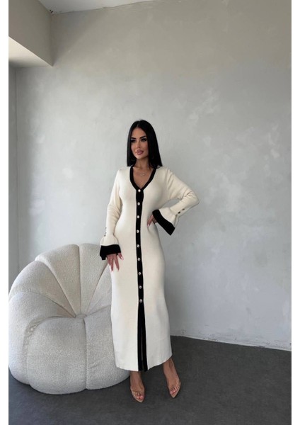 V Yaka Önden Düğmeli Yırtmaçlı Uzun Kollu Triko Elbise fiyatları