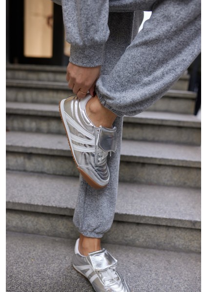 Eduard Kadın Gumus Dıkıslı Bagcıklın Sneaker