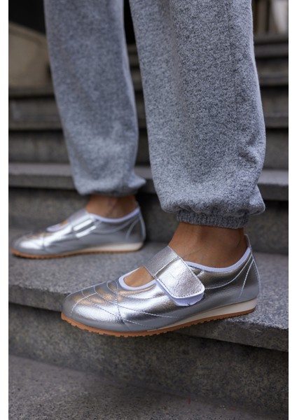 Bartu Kadın Siyah Bantli Dıkıslı Ayakkabi fiyatları