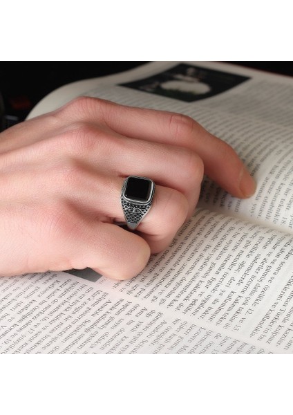 Oniks Taşlı 925 Ayar Erkek Gümüş Yüzük modelleri