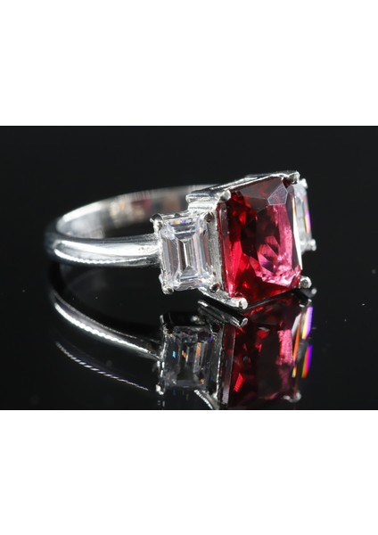 Baget Taşlı Gümüş Yüzük, Zümrüt Kesim Kırmızı Gümüş Yüzük, Ruby Yüzük modelleri