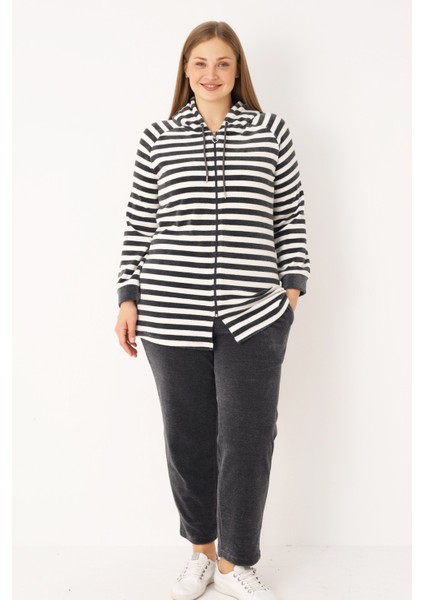 Çizgili Kapüşonlu Fermuarlı Cepli Uzun Kollu Alt-Üst Eşofman Takımı