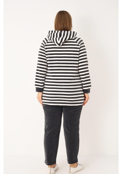 Çizgili Kapüşonlu Fermuarlı Cepli Uzun Kollu Alt-Üst Eşofman Takımı