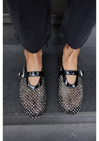 Santos Kadi̇n Si̇yah Rugan Komple Taşli̇ Ayakkabi̇ fırsatları