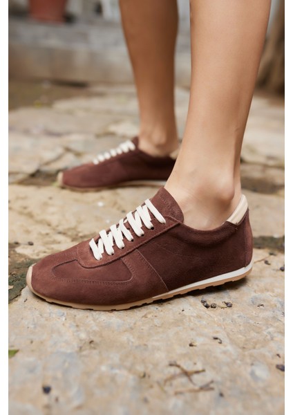Tores Kadın Kahverengi Gercek Suet Bagcıklı Sneaker