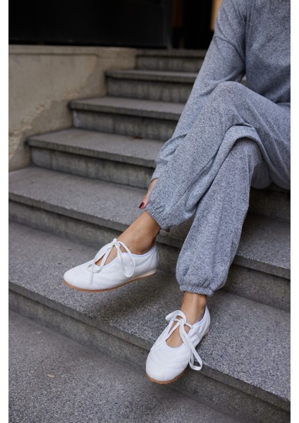 Names Kadin Altın Bagcıklı Sneaker fırsatları