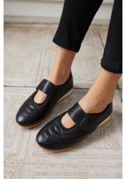 Bartu Kadın Siyah Bantli Dıkıslı Ayakkabi indirimleri