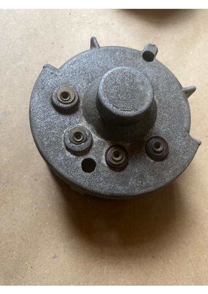 Renault 12 Marş Kollektör Taraf Kapağı Albi Marka