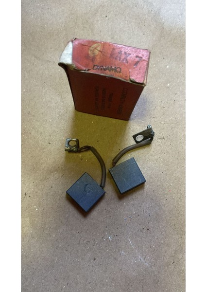 Dynamo Lax 7 Dinamo Marş Kömürü 2 Adet Takım Ford Group Traktör Kamyon