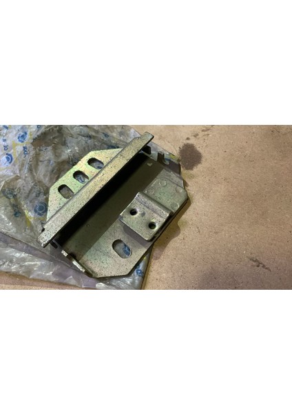 Murat 124/131 Doğan Kartal Şahin Cam Kriko Sürgü Sacı Eski Üretim