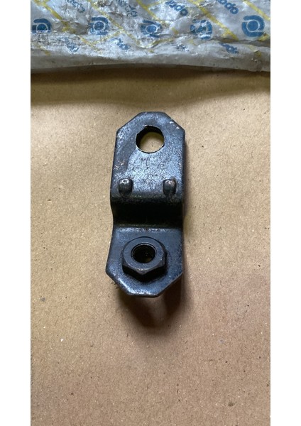 Tofaş Doğan Kartal Şahin Murat 131 124 Bağalantı Ayağı Bağlantı Braketi