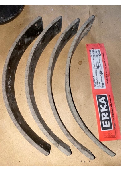 Massey Ferguson Arka Kampana Fren Balatası Takım 50.8x6.5