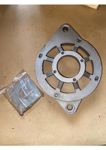 Murat 124 Serçe 131 Şarj Dinamosu Bilya Kapağı Mako Tip Alternatör Ön Kapak Kalın Mil