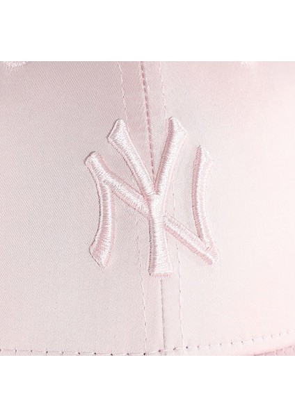 Women 9forty New York Yankees Satin Logo Cap Kadın Saten Görünümlü Şapka Pembe modelleri