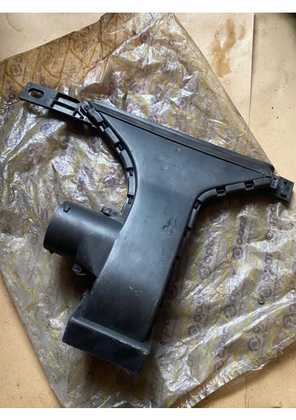 Tofaş Doğan Kartal Şahin Kalorifer Ön Cam Havalandırma Kanalı Sağ Eski Üretim