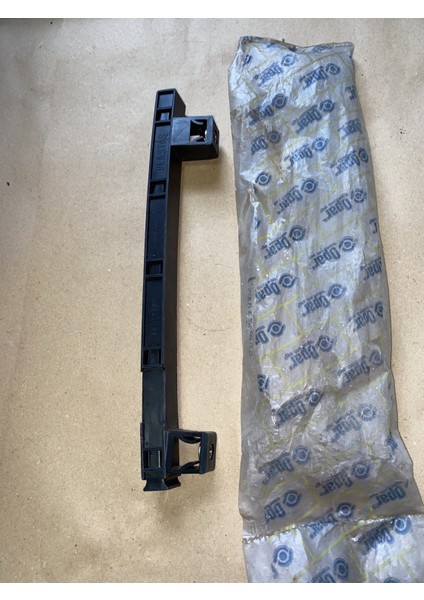 Tofaş Doğan Kartal Şhin Sağ Ön Kapı Cam Arka Kızağı Opar