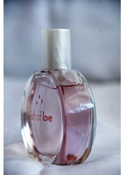 Far Away Kadın Parfüm Meyveli Koku 100 ml Egzotik Oryantal ve Çiçeksi Notalarla