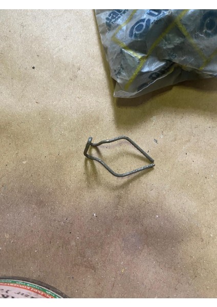 Murat 124/SERÇE 131 Kapı Döşeme Segmanı Klipsi Büyük Tel Eski Üretim Opar 10 Adet