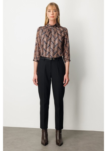 Beli Kemerli Dar Paça Pantolon 01013