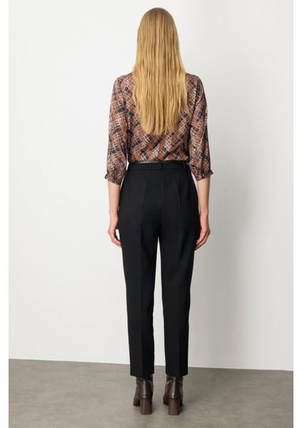 Beli Kemerli Dar Paça Pantolon 01013 fırsatları