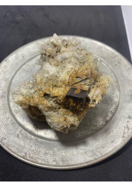 Garnetli Iğne Uçlu Grup Kuvars fiyatları