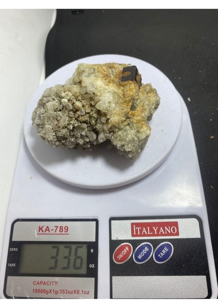 Garnetli Iğne Uçlu Grup Kuvars modelleri