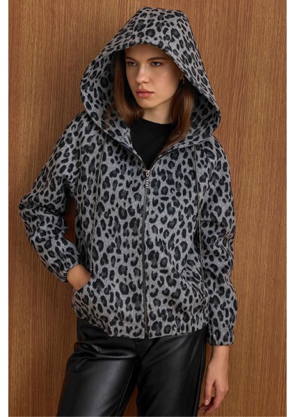 Kapüşonlu Beli Lastikli Oversize Leopar Desenli Kısa Kaban GRİ 3162-L