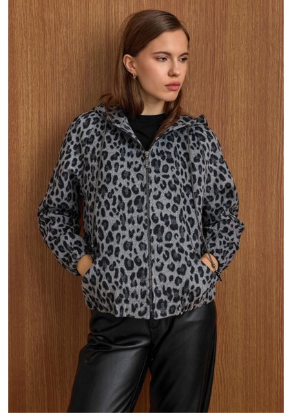 Kapüşonlu Beli Lastikli Oversize Leopar Desenli Kısa Kaban GRİ 3162-L modelleri
