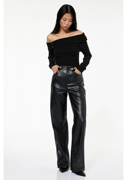 Kadın Koton x Sibil Çetinkaya - Cepli Düz Paça Suni Deri Pantolon 6WAK40175PW fiyatları