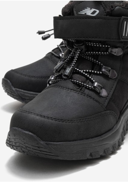 Kancalı Lastikli Çocuk Bot SİYAH modelleri