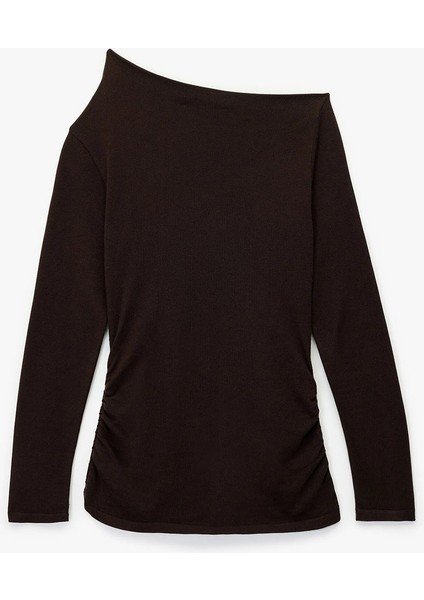 Kadın Koton x Sima Tarkan - Asimetrik Kayık Yaka Uzun Kollu Triko Kazak 6WAK90411HT modelleri