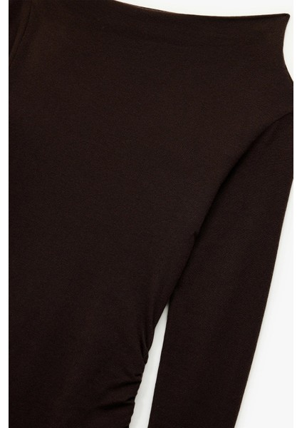 Kadın Koton x Sima Tarkan - Asimetrik Kayık Yaka Uzun Kollu Triko Kazak 6WAK90411HT indirimleri