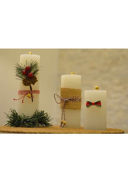 Yılbaşı Temalı Dekoratif Silindir Mum Seti (3’lü) – 10CM / 15CM / 20CM – Uzun Yanış Süreli